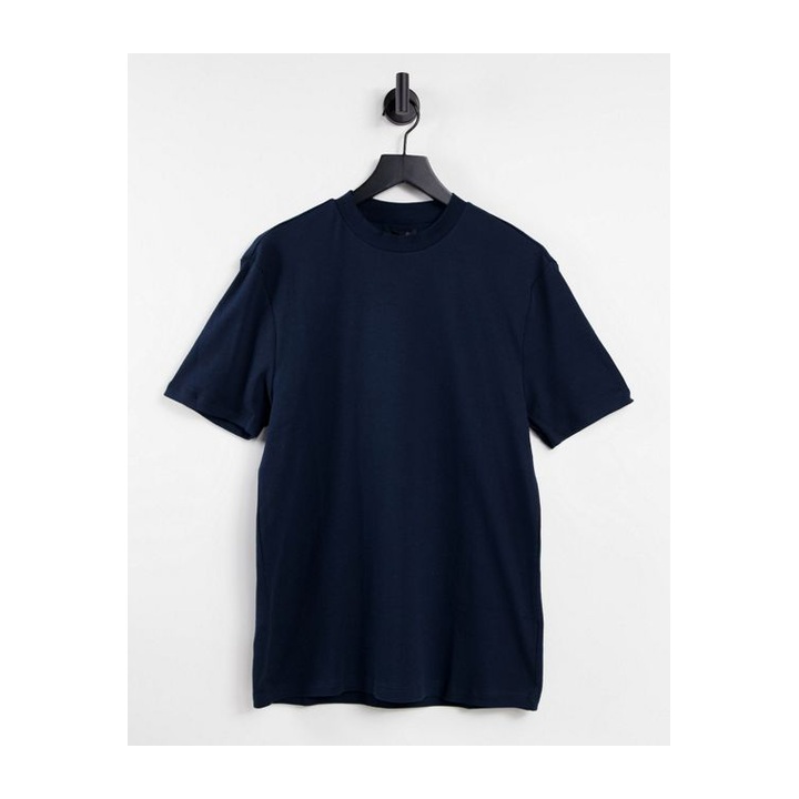 Plain navy short-sleeve crewneck.