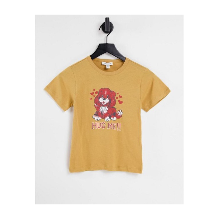 Ochre crewneck with a red-and-white floral illustration.